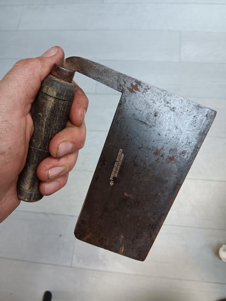 Antiek  slagersmes hakmes friedrich herder solingen, Huis en Inrichting, Ophalen of Verzenden