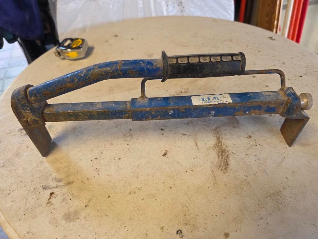 Steenklem - Handige tool voor bestrating, Ophalen of Verzenden, Gebruikt