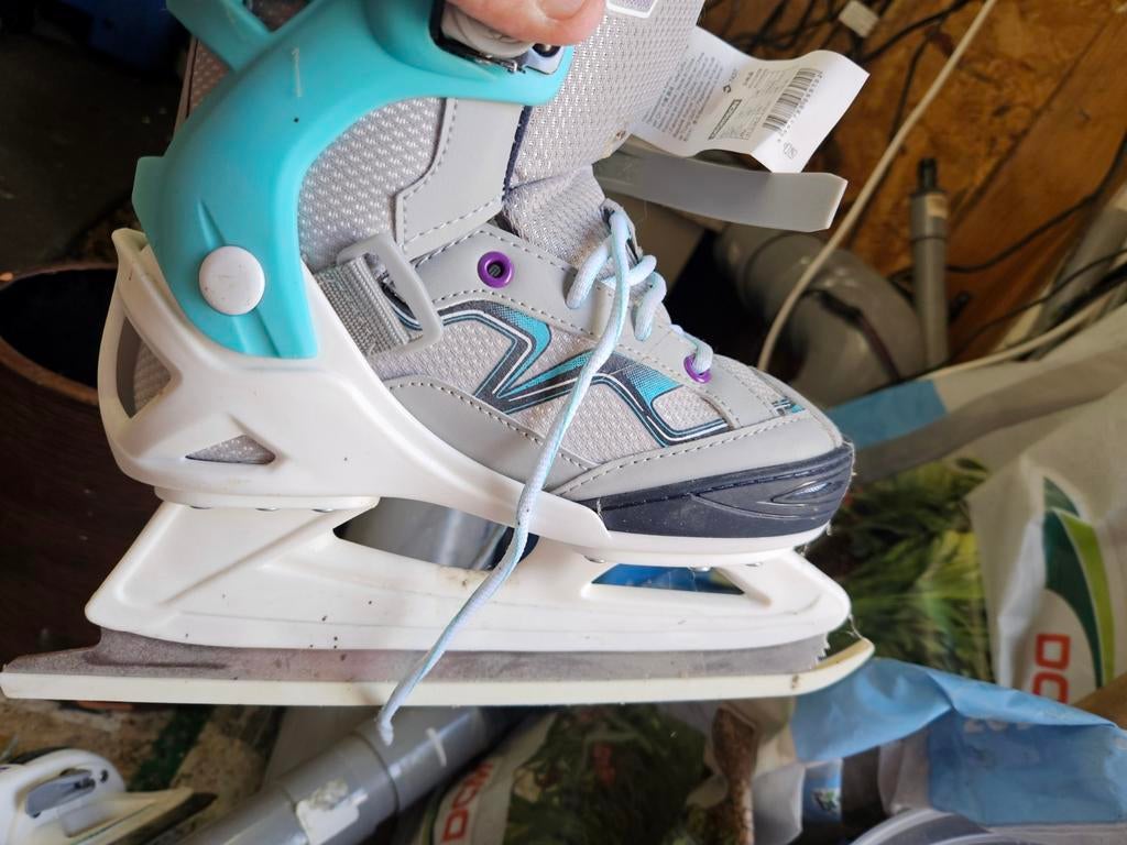 Kinderschaatsen maat 32 tot 35, Sport en Fitness, Schaatsen, Ophalen, Zo goed als nieuw, IJshockeyschaatsen, Overige merken