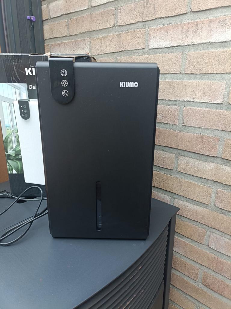 Kiumo Luchtontvochter - Compact en Energiezuinig, Ophalen of Verzenden, Gebruikt, Luchtontvochter