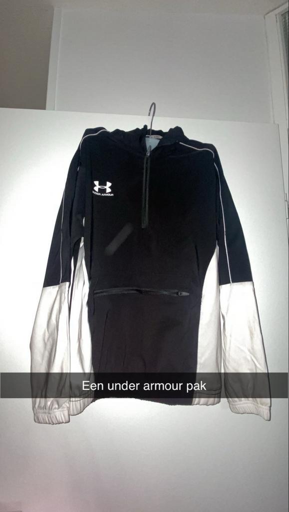 Under Armour trainingspak Maat S, Kleding | Heren, Zwart, Ophalen of Verzenden, Gedragen, Algemeen