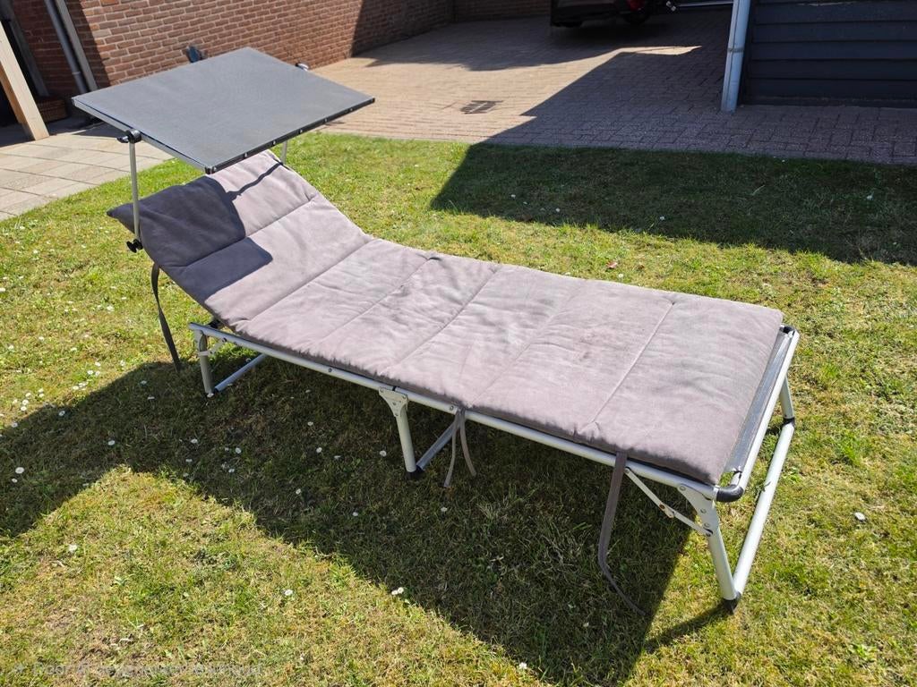 Opvouwbaar ligbed met zonnescherm en kussen, Ophalen, Gebruikt, Metaal, Verstelbaar