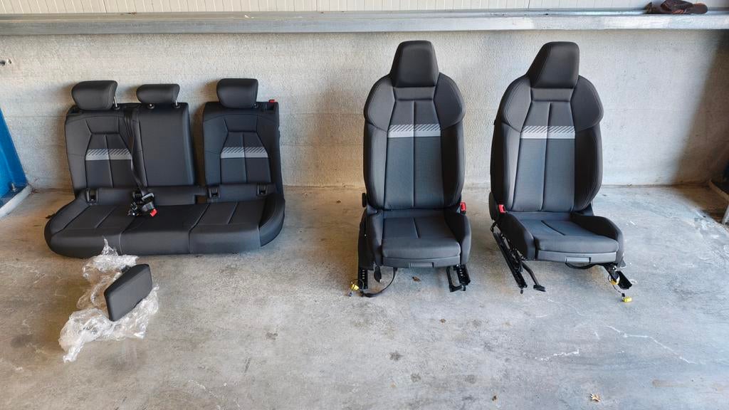 Audi A3 8Y Stoelen, Ophalen, Gebruikt, Audi