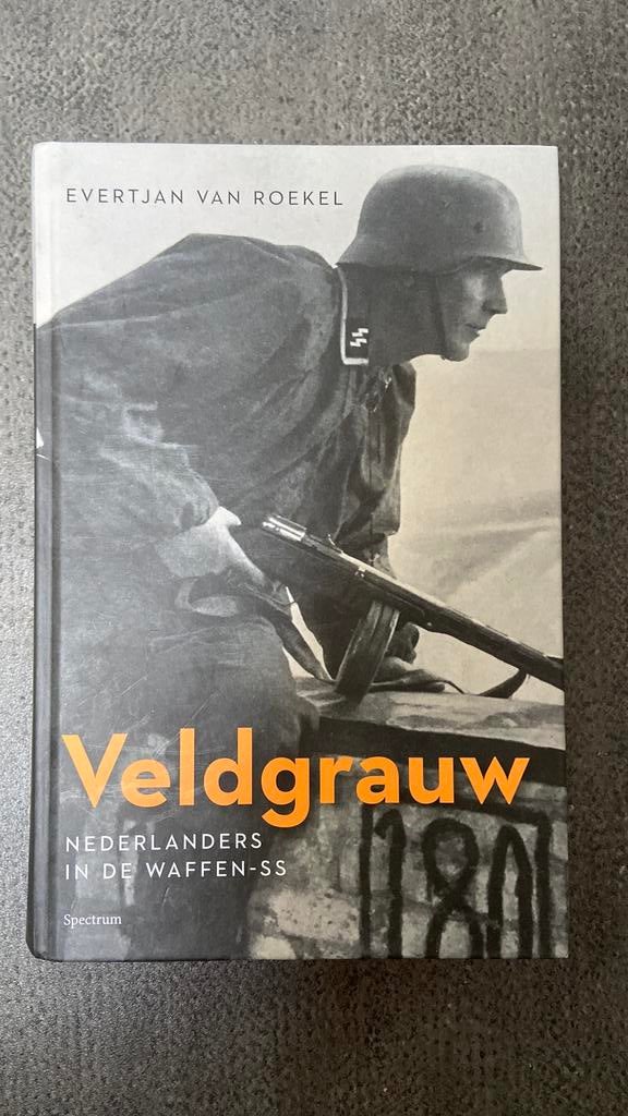 Veldgrauw, Ophalen, Tweede Wereldoorlog, Zo goed als nieuw, Overige onderwerpen