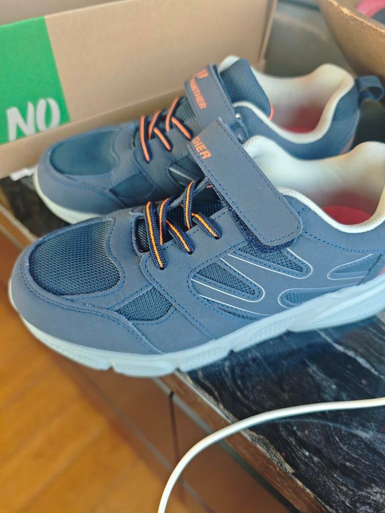 Nieuwe Panther sneakers schoenen 37 en 38, Sport en Fitness, Ophalen of Verzenden, Nieuw, Overige typen, Overige merken