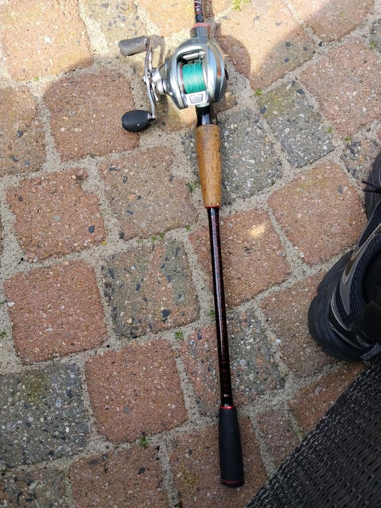 Ultimate Chikara Cast hengel met Vital BC reel, Ophalen, Gebruikt, Complete set