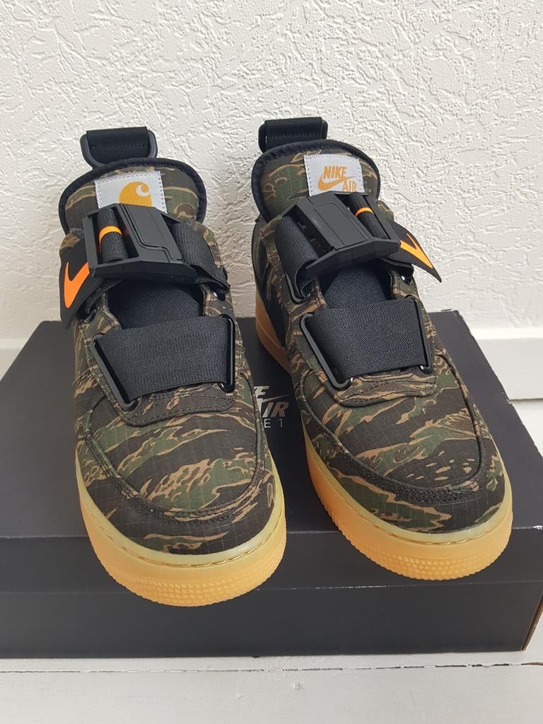 Nike air air force 1 UT LOW PRM WIP maat 43 carhartt, Ophalen of Verzenden, Nieuw, Overige kleuren