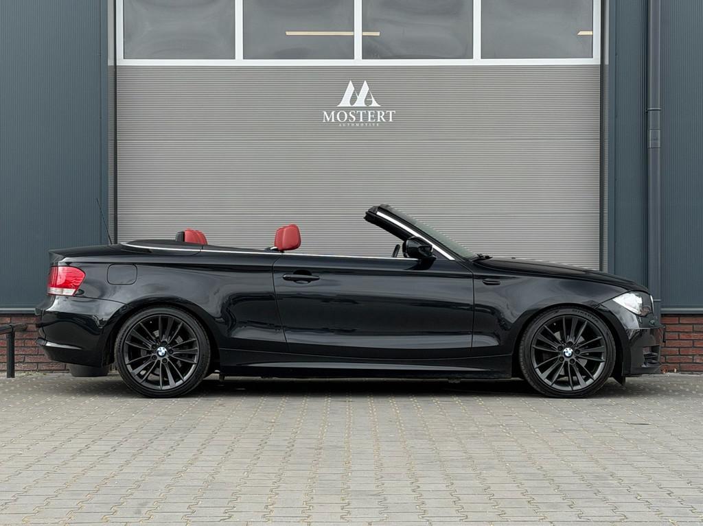 BMW 1-serie 120i/170pk High Executive|2010|Automaat|Stoelver, Auto's, Achterwielaandrijving, 680 kg, 4 cilinders, Cabriolet