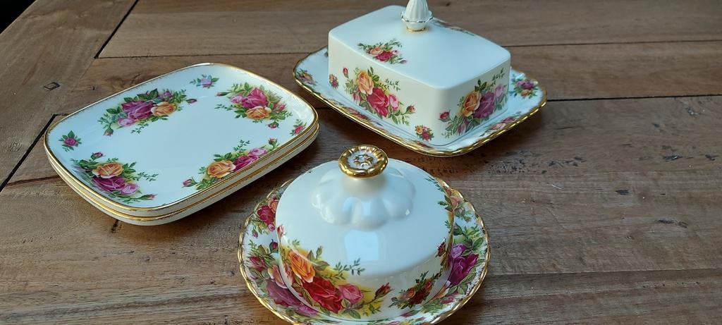 Royal Albert Old Country Rose  botervloot en schaaltjes, Ophalen of Verzenden