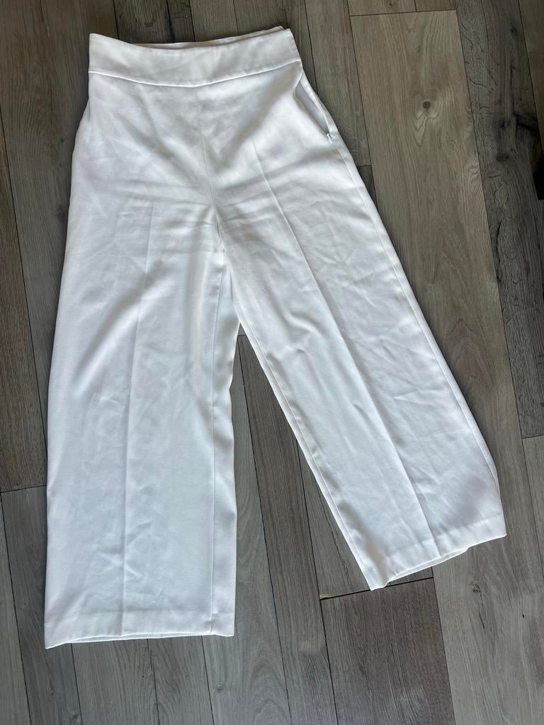 Zara Witte Culotte Broek - Maat XS, Kleding | Dames, Broeken en Pantalons, Zo goed als nieuw, Maat 34 (XS) of kleiner, Wit, Driekwart