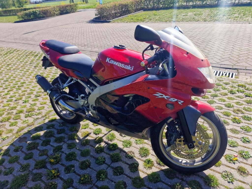 Kawasaki ZX-9R bouwjaar 1999 (opknapper)