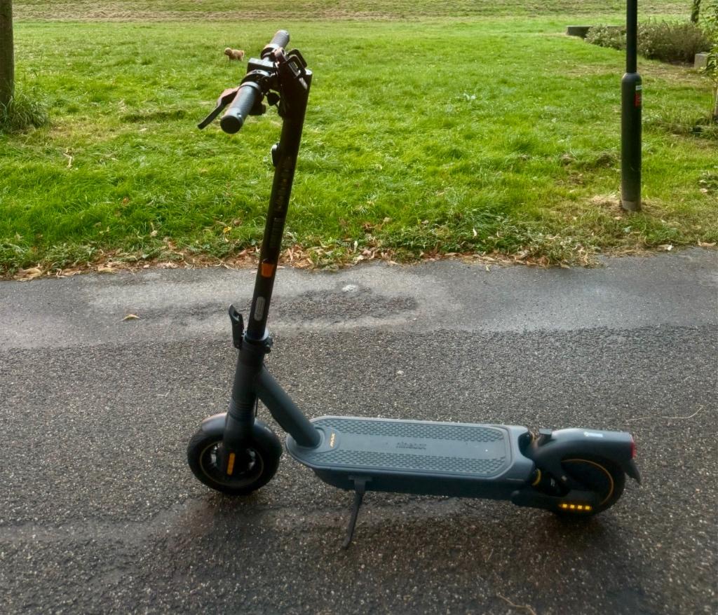Elektrishe step, Ophalen of Verzenden, Zo goed als nieuw, Elektrische step (E-scooter), Segway Ninebot
