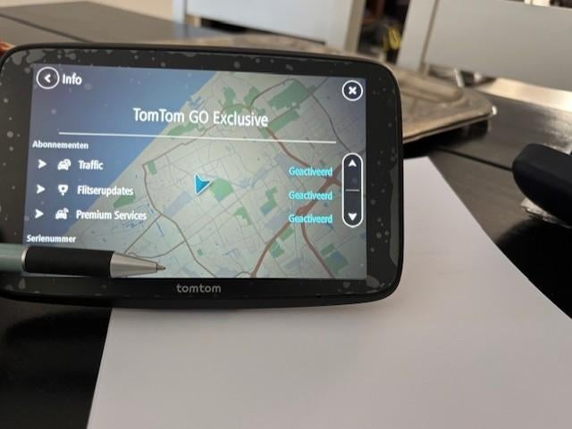 TomTom Go Exclusive -  - 7 Inch - Navigatie World Maps, Ophalen, Zo goed als nieuw
