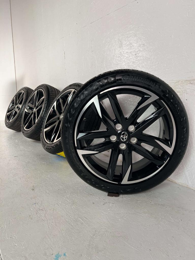 Originele Toyota CH-R velgen 19" 5x114.3 zomer 6mm CCX, Gebruikt, Banden en Velgen, Niet ingevuld, Ophalen of Verzenden