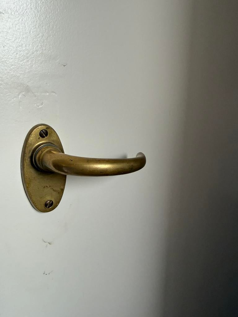 12x Antieke handgrepen, Ophalen, Zo goed als nieuw, Koper of Messing, Klink of Kruk