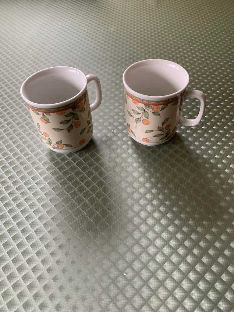 Koffietijd 2 bekers, 2 theeglazen, 1 groot bord, Ophalen of Verzenden, Overige stijlen, Kop(pen) en/of Schotel(s), Glas