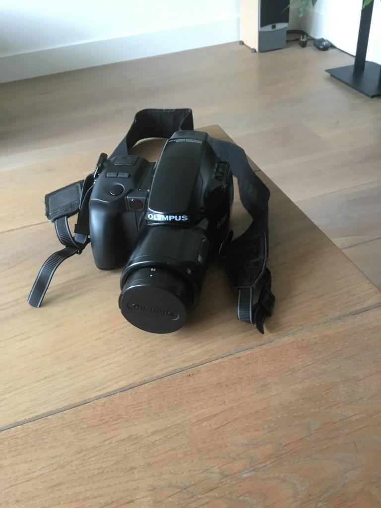 Olympus IS-1000 analoge spiegelreflex camera weinig gebruikt, Ophalen of Verzenden, Zo goed als nieuw, Spiegelreflex, Olympus