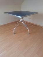 Blauwe tafel 90x90 cm - Strak design, Huis en Inrichting, Tafels | Eettafels, Ophalen, Gebruikt, 50 tot 100 cm, Overige materialen