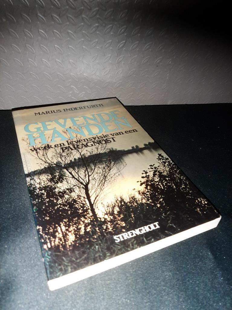 Gevende Handen - Marius Inderfurth, Boeken, Ophalen of Verzenden, Spiritualiteit algemeen