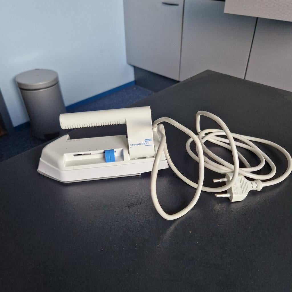 Philips Stewardess reisstrijkijzer, Witgoed en Apparatuur, Strijkijzers en Strijkplanken, Ophalen, Gebruikt, Strijkijzer met snoer