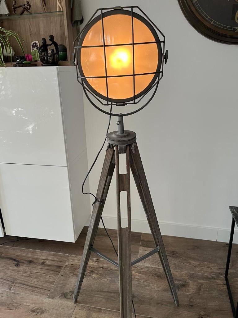 Industriële lamp, driepoot, Huis en Inrichting, Ophalen, Zo goed als nieuw, Hout, 150 tot 200 cm
