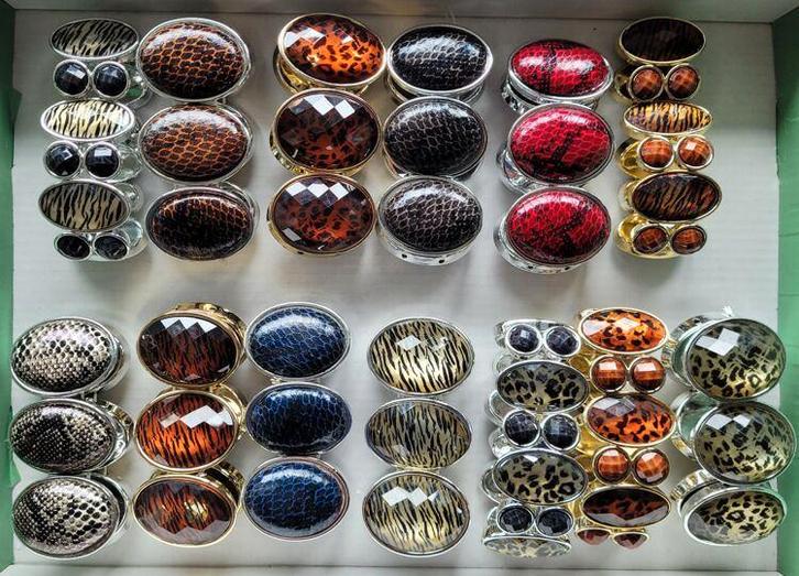 Partij armbanden, Diversen, Rommelmarktspullen, Nieuw, Ophalen of Verzenden