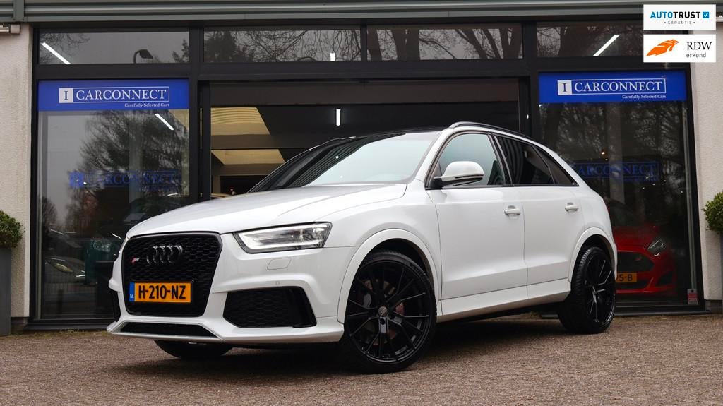 Audi RS Q3 2.5 TFSI quattro 310pk|Cruise|Navi|PDC|Stoel.verw, Auto's, Audi, Automaat, Euro 5, Gebruikt, Zwart