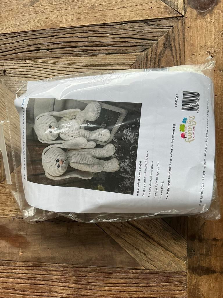Funny Bunny Basic haakpakket - Ivoor, Ophalen of Verzenden, Nieuw, Haken, Wol of Garen