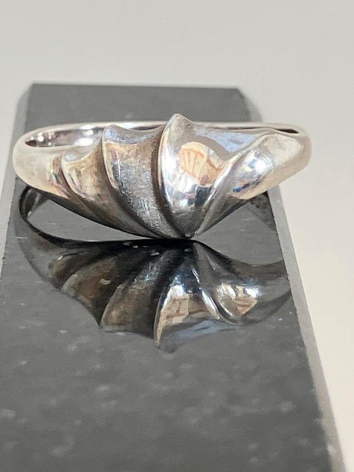 Zilveren ring, Sieraden, Tassen en Uiterlijk, Ringen, Zo goed als nieuw, Dame, 18 tot 19, Zilver, Ophalen of Verzenden