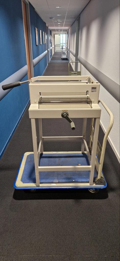 Snijmachine met onderstel, hoogte 70cm, Diversen, Ophalen, Gebruikt