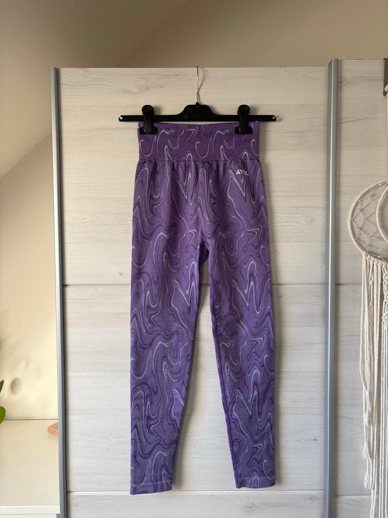 AYBL paarse sportlegging maat S - NIEUW, Kleding | Dames, Sportkleding, Paars, Nieuw, Ophalen of Verzenden, Fitness of Aerobics