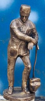 Mijnwerker. Franz Bergmann (1881-1936). Brons.  23 cm., Ophalen