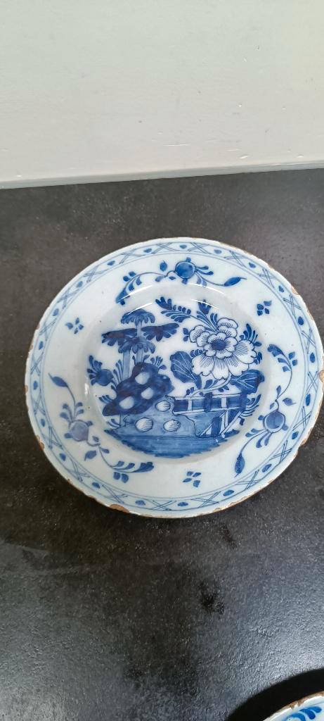 antiek aardewerken bord A, Antiek en Kunst, Antiek | Keramiek en Aardewerk, Ophalen of Verzenden