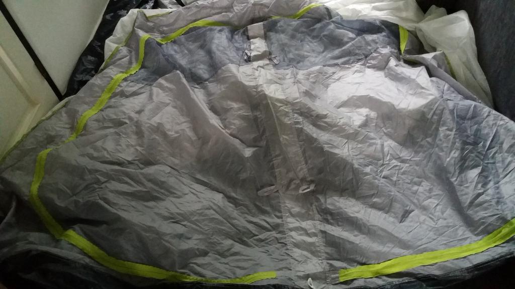 Binnentent / slaapcabine met dubbele deuren en een hangend t, Ophalen