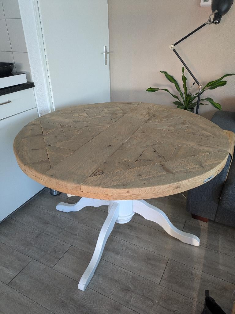 Mooie Ronde Houten Eettafel - Origineel merk: JORG, Ophalen, Gebruikt, Stijgerhout, Industrieel, Natuurlijk, Vier personen