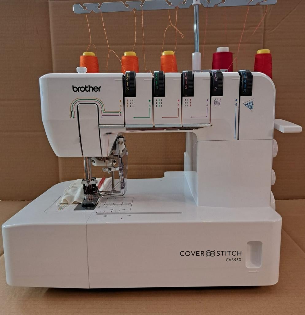 Brother Top Cover Stitch Machine CV3550, Ophalen, Zo goed als nieuw, Lockmachine, Brother
