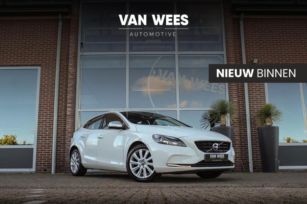 Volvo V40 2.0 D2 Momentum | NL auto | Sportstuur | Cruise co, Voorwielaandrijving, Stof, Gebruikt, 4 cilinders