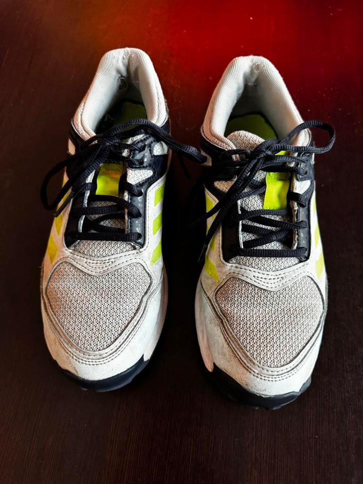 Adidas Fabela Rise Hockeyschoenen Dames - Maat 37,5, Kleding | Dames, Schoenen, Gedragen, Sportschoenen, Wit, Ophalen of Verzenden