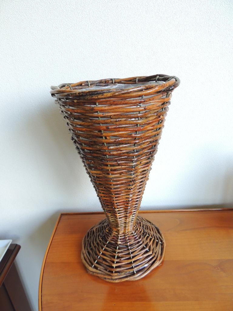 Wilgentenen mand op voet, Ophalen, Mand, Rond, Zo goed als nieuw