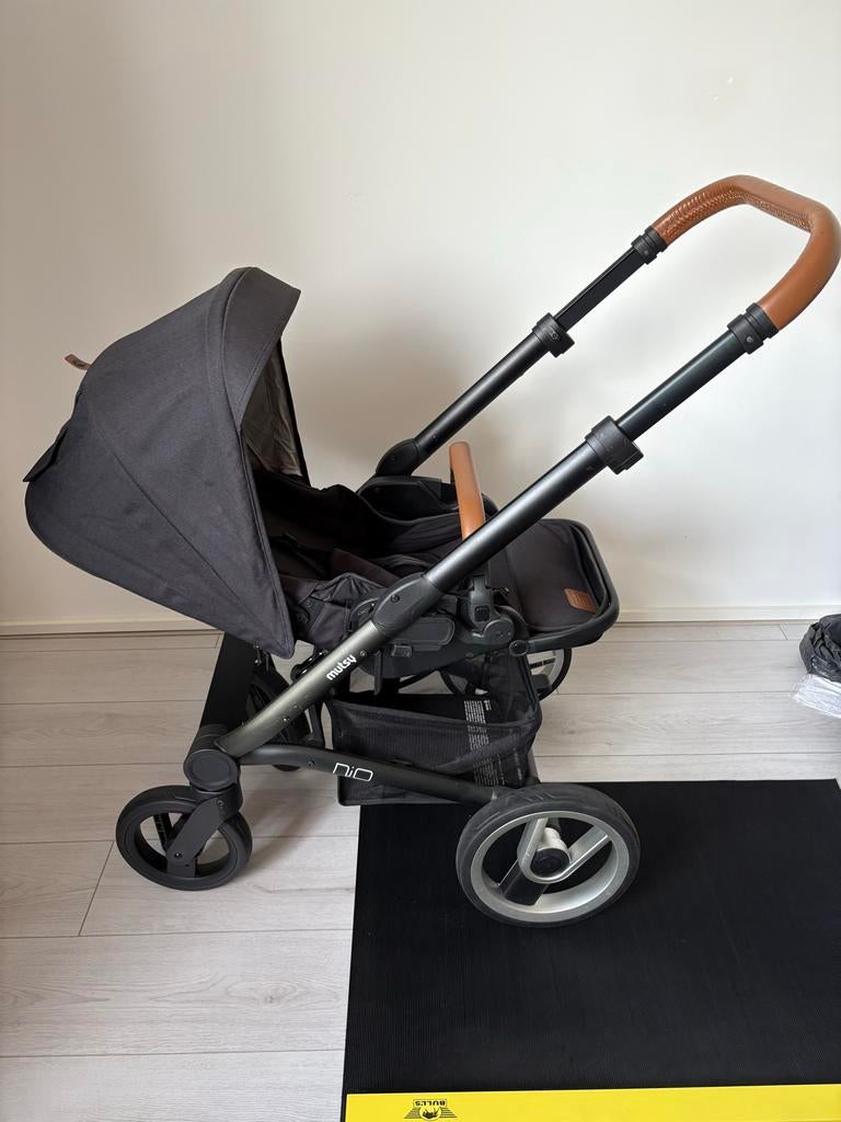 Mutsy Nio kinderwagen, Ophalen, Gebruikt, Combiwagen, Met reiswieg