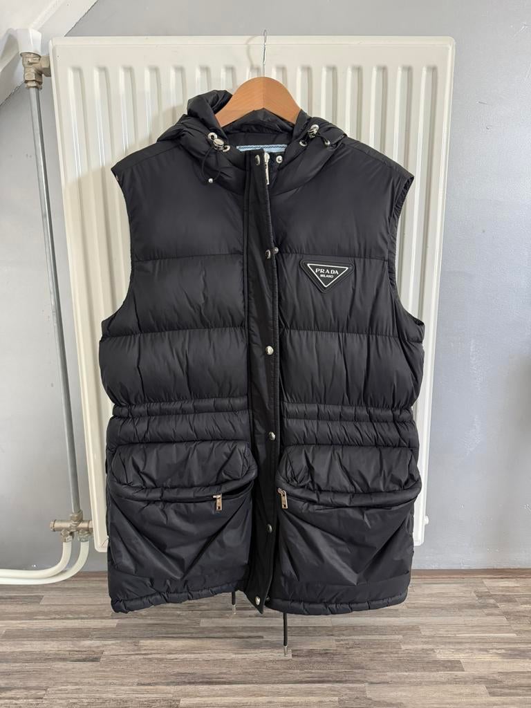 Prada bodywarmer, Ophalen, Zo goed als nieuw, Maat 38/40 (M), Zwart