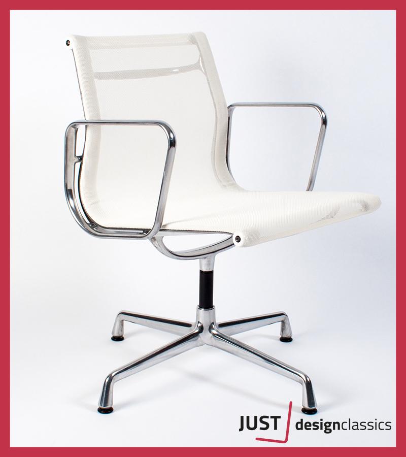 Vitra Eames ea 108 Wit Netweave Gepolijst (voorraad:10), Huis en Inrichting, Stoelen, Niet ingevuld, Zo goed als nieuw, Niet ingevuld