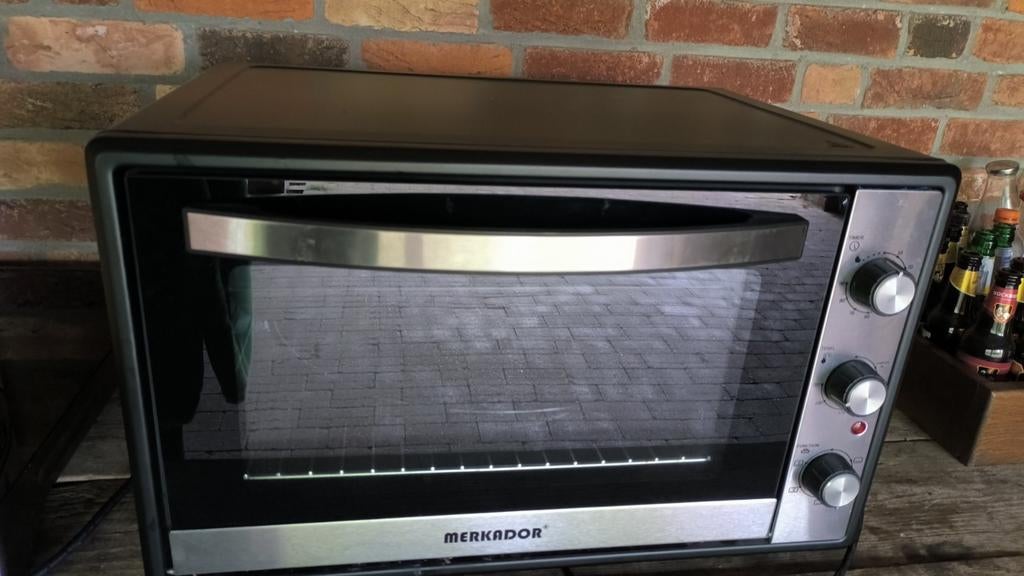 In nieuwstaat verkerende Merkador vrijstaande oven XL, Witgoed en Apparatuur, Ovens, Ophalen, Zo goed als nieuw, Minder dan 45 cm