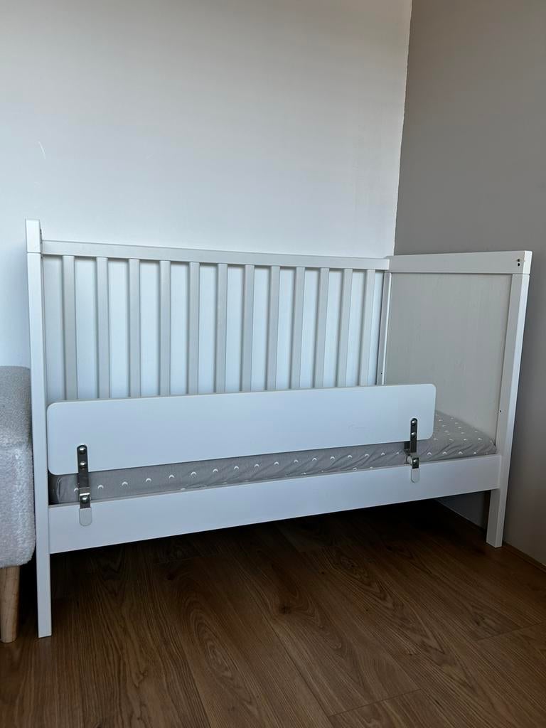 Ikea baby/peuterbed, Ophalen, 70 tot 85 cm, 140 tot 160 cm, Zo goed als nieuw