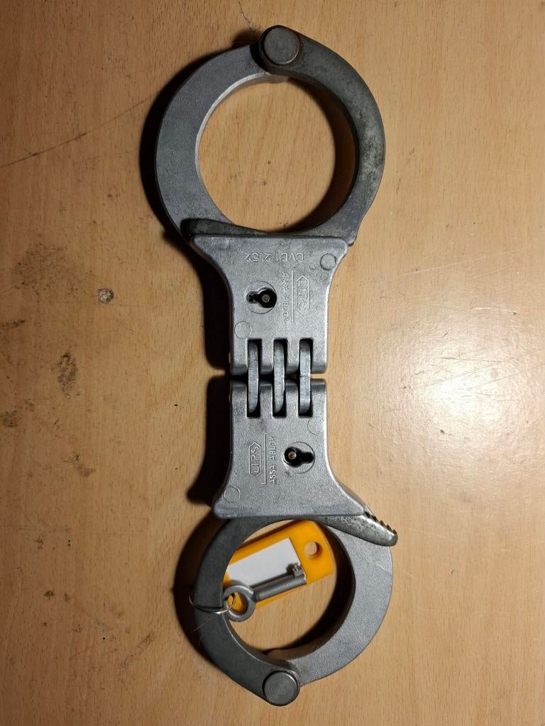 Lips handboeien, Ophalen, Landmacht, Nederland