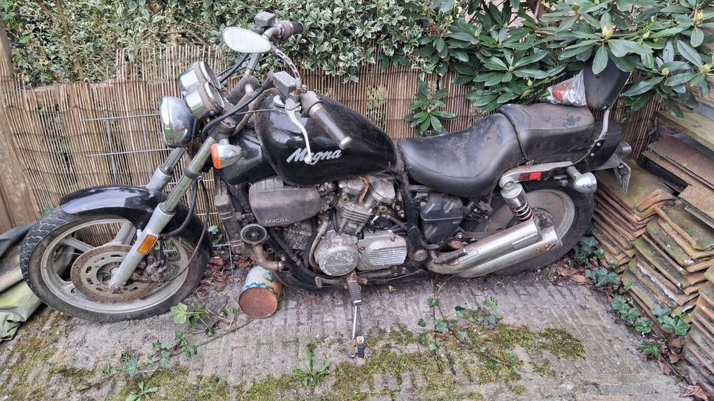 Honda Supermagna VF700C opknapper / pekelmotor, Motoren, 700 cc, Cardan-aandrijving, 4 cilinders, Gebruikt