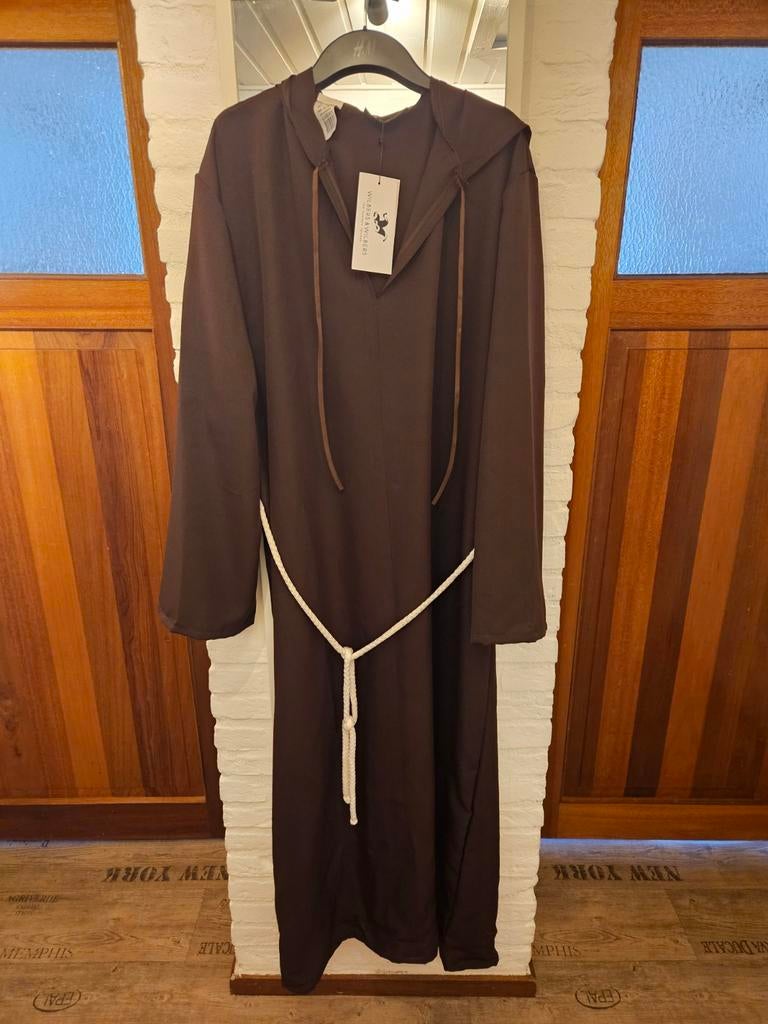 2x monnik kostuum M en XL, Ophalen of Verzenden, Nieuw