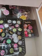 Grote collectie nagelproducten: acrylpoeder, glitters, tips, Gebruikt, Overige kleuren, Ophalen of Verzenden, Handen en Nagels