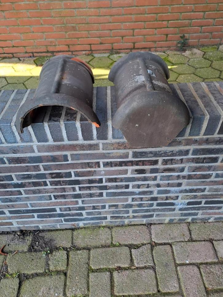 Eindvorst en 10 vorstpannen - Gebruikt, Doe-het-zelf en Verbouw, Dakpannen en Dakbedekking, Gebruikt, Dakpannen, Steen of Klei