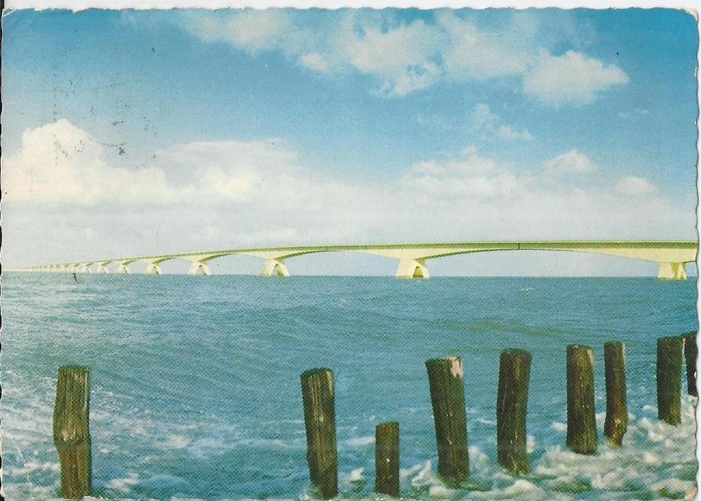 Kr2023 gelopen ansichtkaart oosterscheldebrug, Ophalen of Verzenden, 1980 tot heden, Gelopen